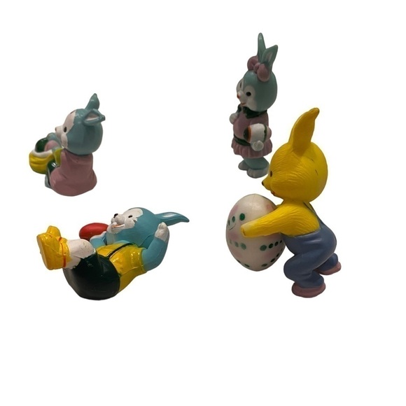 Lot of 4 Vintage Easter Bunny Basket Plastic Toys Figures Figurines - Picture 3 of 7